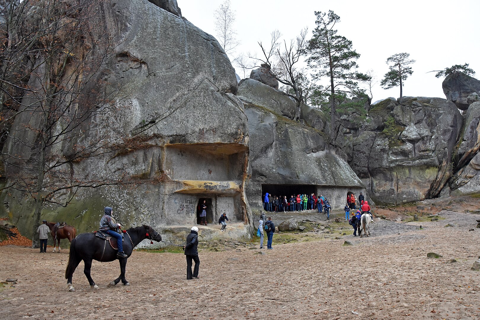 Містична Україна: 10 місць, які варто побачити хоча б раз у житті